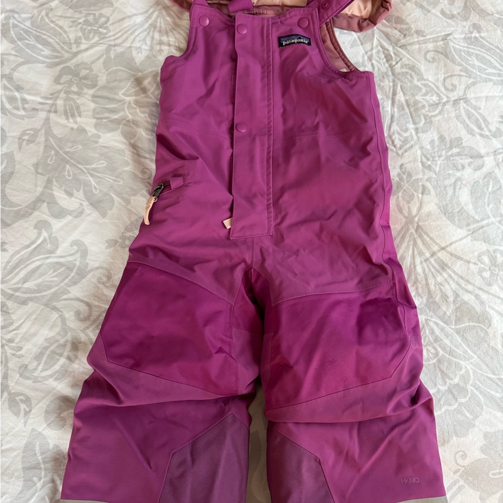2T Patagonia Kids' Magenta Snow Bibs